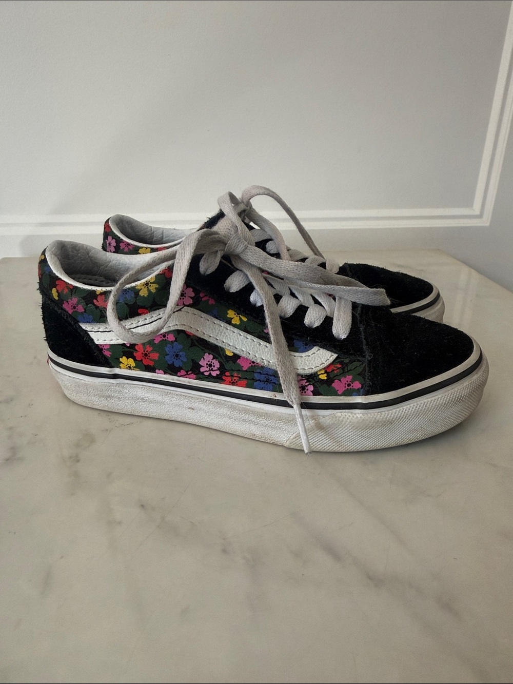 Vans Kids Black Skate Sneakers with Multicolor Floral Print